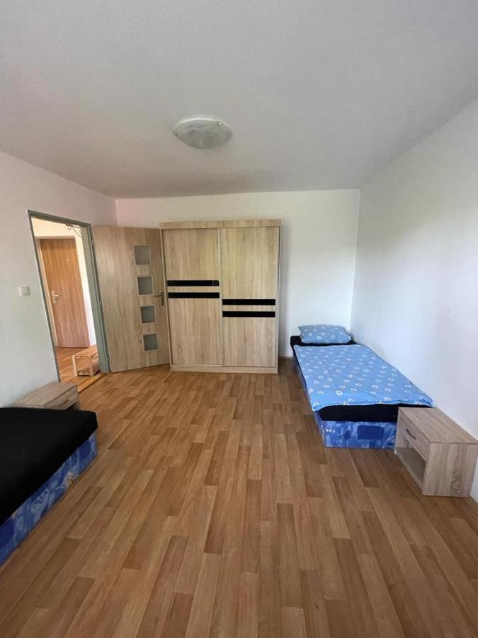 Apartmány - Školní Chomutov Exterior foto