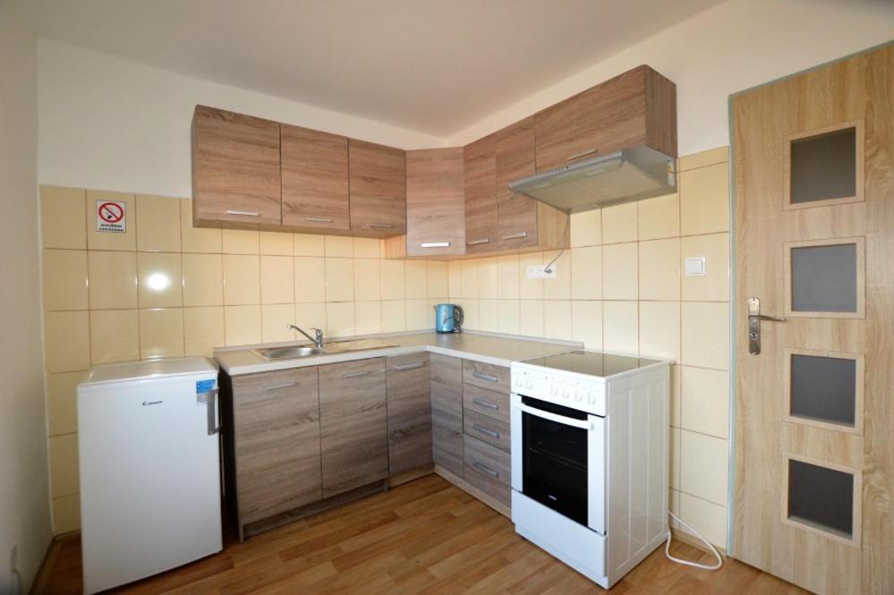 Apartmány - Školní Chomutov Exterior foto