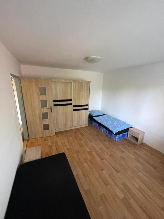 Apartmány - Školní Chomutov Exterior foto