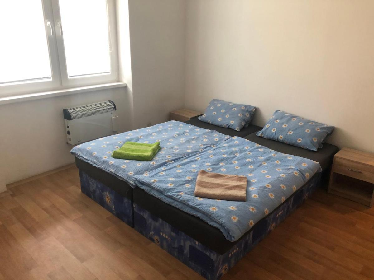 Apartmány - Školní Chomutov Exterior foto
